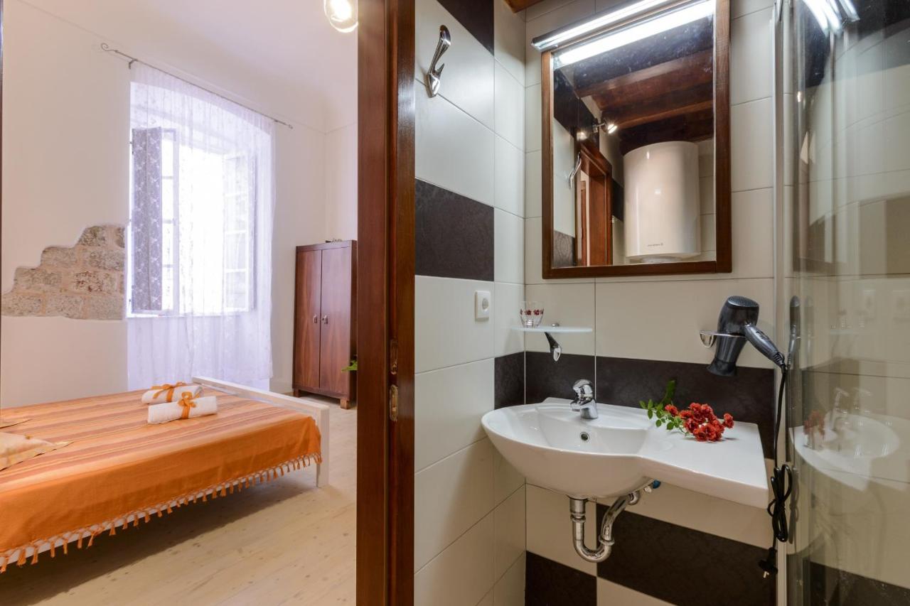 Apartment Klara ดูบรอฟนิก ภายนอก รูปภาพ